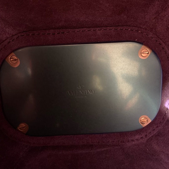 Valentino Rockstud V logo bucket crossbody medium - Picture 8 of 9